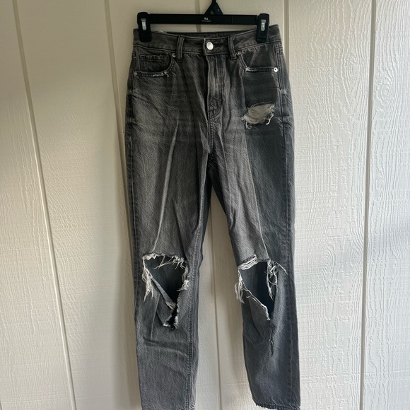 American Eagle Outfitters Gray Ripped Mom Jeans - Picture 2 of 5